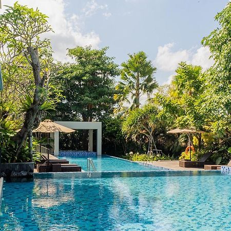 Royal Kamuela Villas & Suites At Monkey Forest Ubud (Adults Only) Exterior photo The swimming pool at the resort