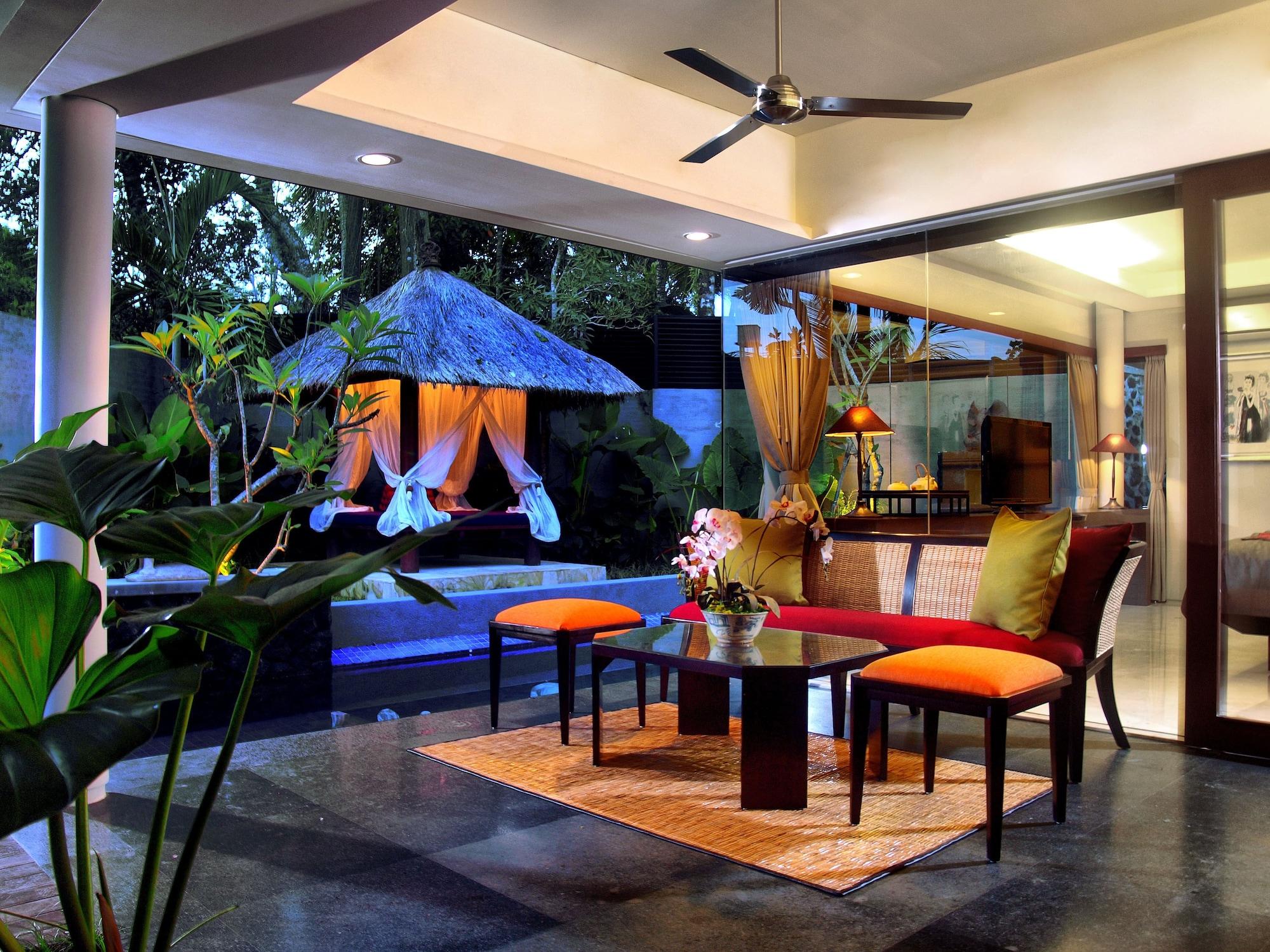 Royal Kamuela Villas & Suites At Monkey Forest Ubud (Adults Only) Exterior photo A villa at the resort