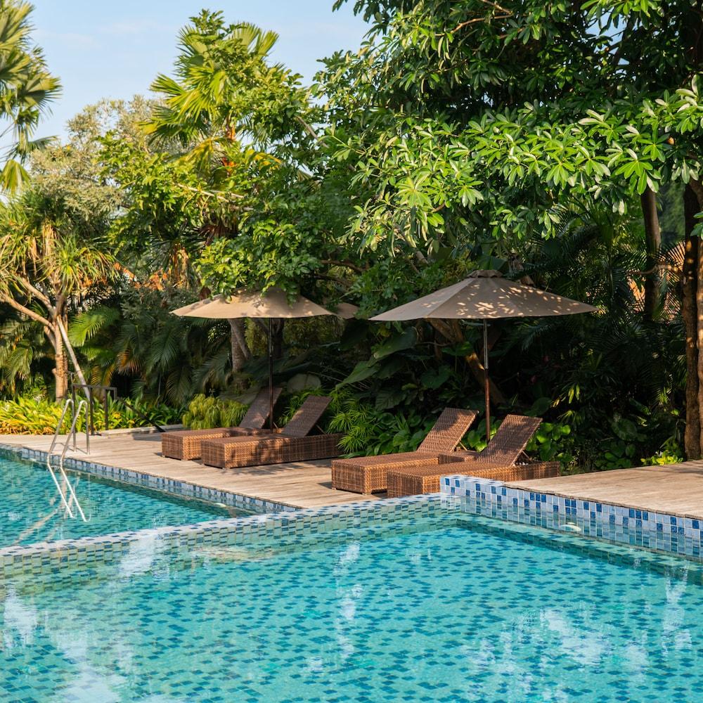 Royal Kamuela Villas & Suites At Monkey Forest Ubud (Adults Only) Exterior photo The swimming pool at the resort